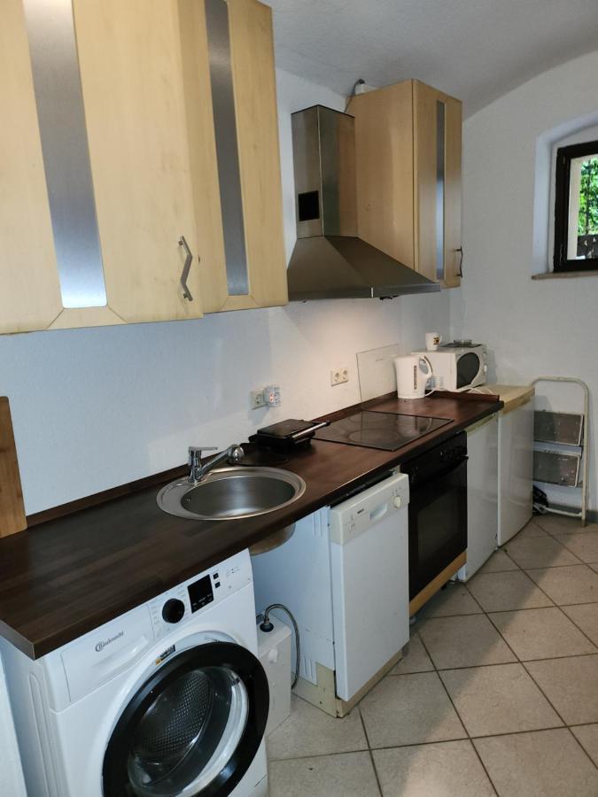 Halle, Top -Preise, Grosse 79 Qm Sd Fewo, Eg, Wahlweise Mit 1- 3 Dz, Inklusiv Tv Lounge, Kueche, Bad Wc Einfach Und Gut, Langzeitmieter Vb Preise Halle  Eksteriør bilde