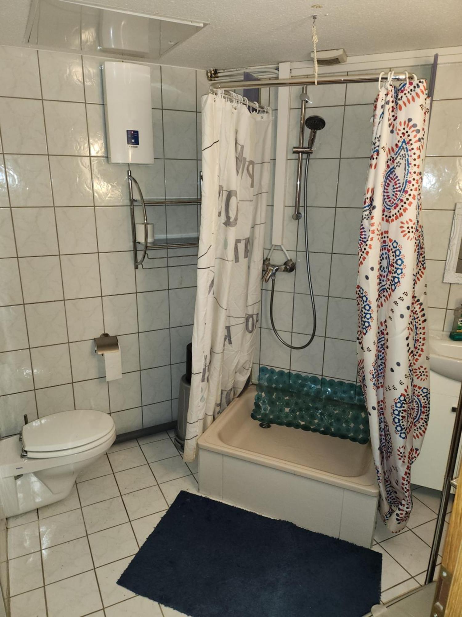 Halle, Top -Preise, Grosse 79 Qm Sd Fewo, Eg, Wahlweise Mit 1- 3 Dz, Inklusiv Tv Lounge, Kueche, Bad Wc Einfach Und Gut, Langzeitmieter Vb Preise Halle  Eksteriør bilde