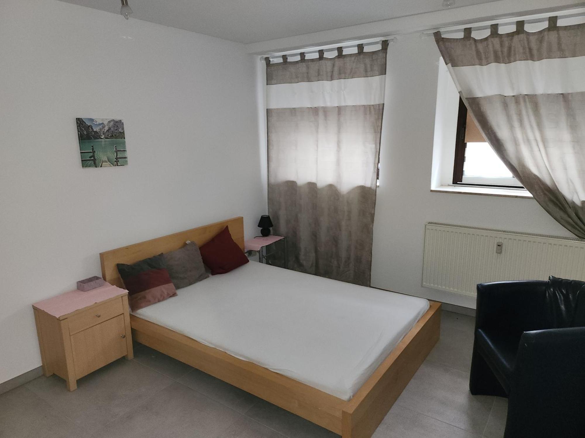 Halle, Top -Preise, Grosse 79 Qm Sd Fewo, Eg, Wahlweise Mit 1- 3 Dz, Inklusiv Tv Lounge, Kueche, Bad Wc Einfach Und Gut, Langzeitmieter Vb Preise Halle  Eksteriør bilde